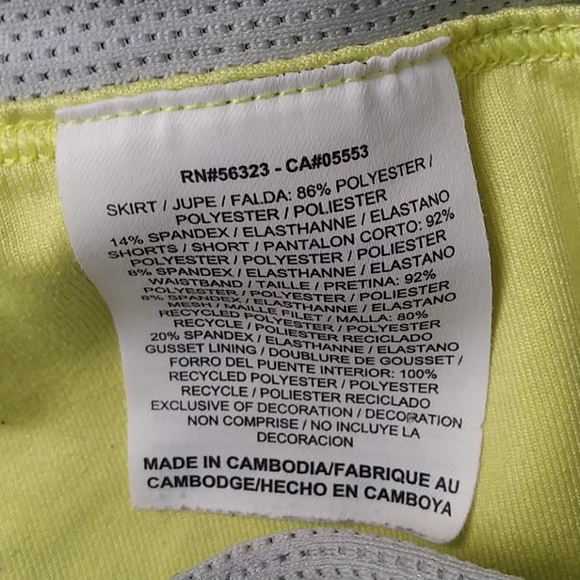 Nike shorts only the blue one left - Picture 8 of 10